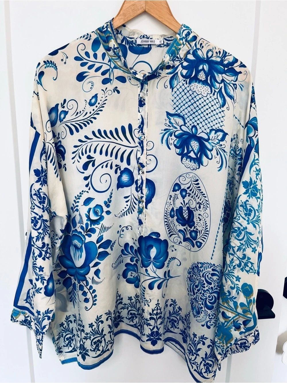 Johnny Was Floral Silk Button Down in Blue & Ivory- XL